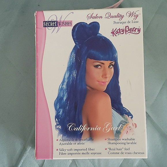Katy Perry Salon Quality long Wig Blue w/matching heart headband fits all.
